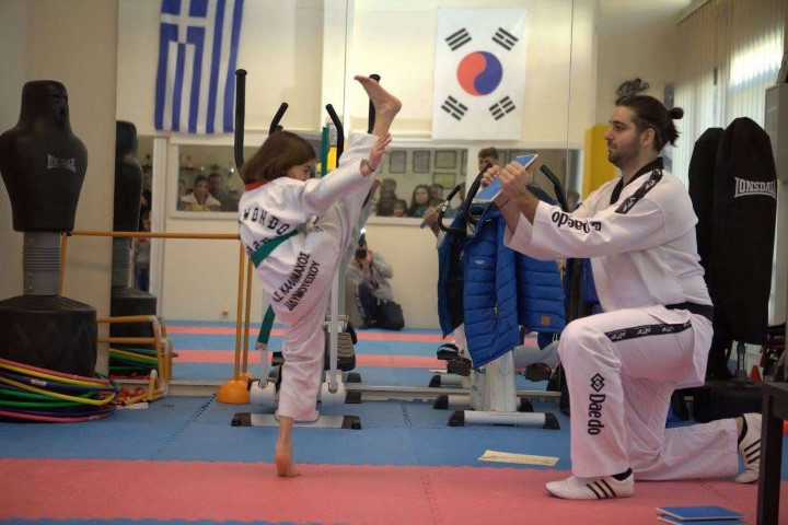 pagonakis14 Small