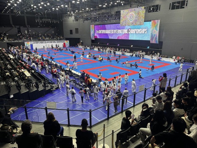 pelekis3 Small