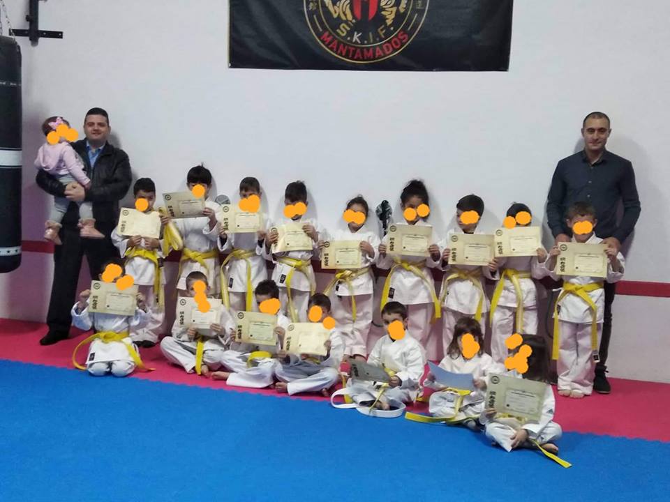 Εξετάσεις ζωνών στον Α.Σ. ΜΑΝΤΑΜΑΔΟΣ ΚΑΡΑΤΕ ACADEMY