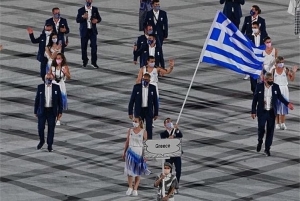 Η είσοδος των Ελλήνων Ολυμπιονικών το Ολυμπιακό Στάδιο του Τόκιο